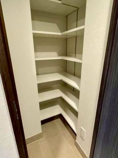 ピアース渋谷本町レジデンス_シューズインクローゼットの写真