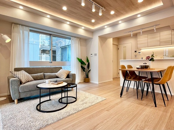 ライトコート四谷_お洒落で開放的なリビングダイニングキッチンの写真5