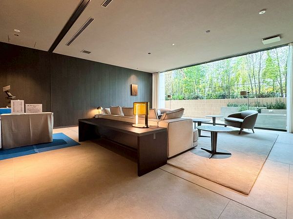 グランドメゾン渋谷大山町　エントランスホール