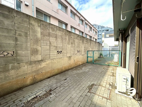 アルブル荻窪_広々としたテラスの写真