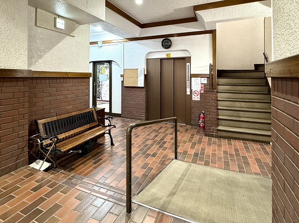 カーサ大岡山 エレベーターホール