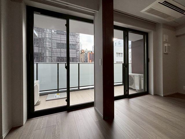 プラウド神田_日当たり良好な洋室の写真