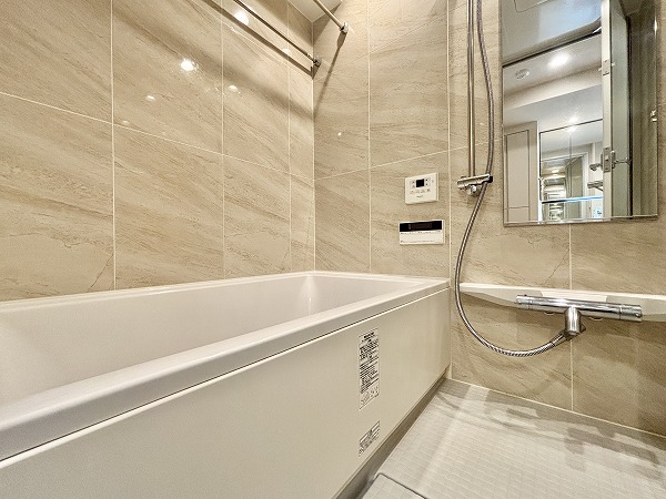 ザ・パークハウス市ヶ谷_高級感があるバスルームの写真