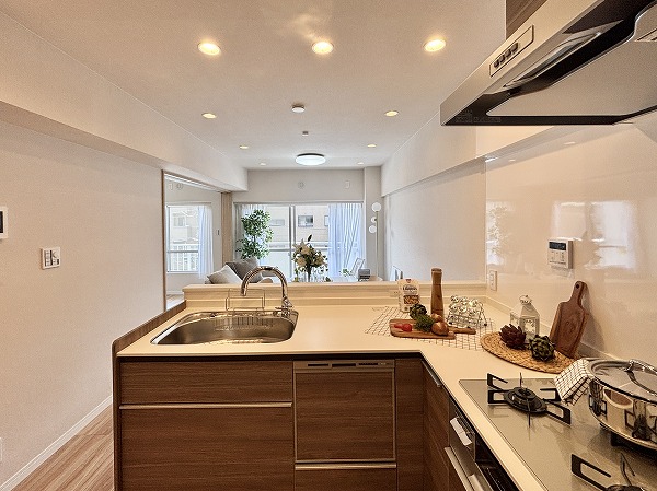 フジタ早稲田マンション_広々としたリビングダイニングキッチンの写真