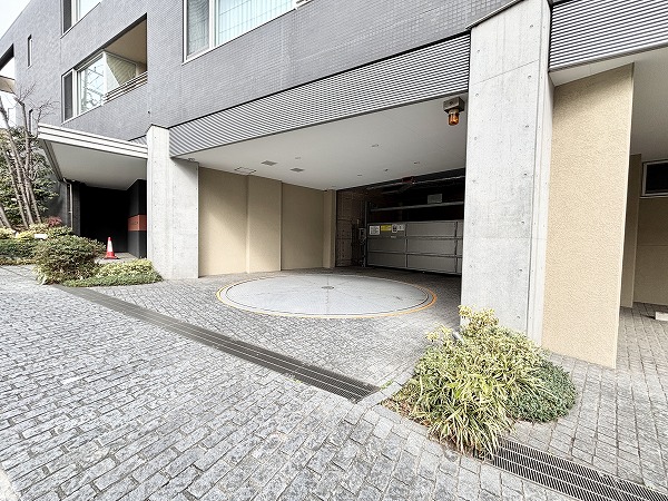 グランドメゾン中目黒THECLASS 車両置き場