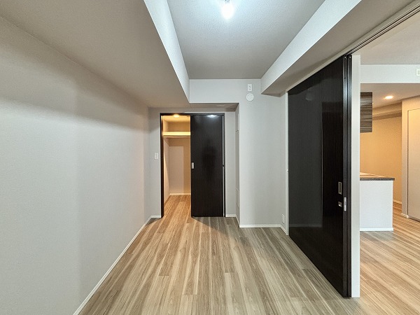 シティタワー銀座東_ウォークインクローゼット付きの洋室の写真