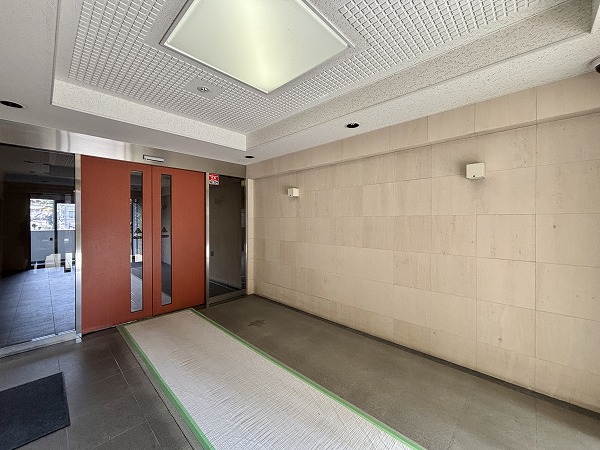 サンクレイドルレヴィール池袋　1階エントランス