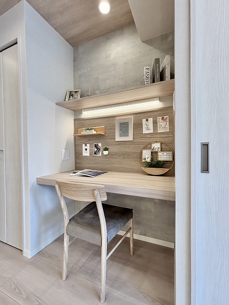 サンクレイドルレヴィール池袋_デスクスペースの写真