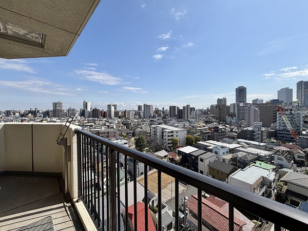 サンクレイドルレヴィール池袋_日当たり良好なバルコニーの写真