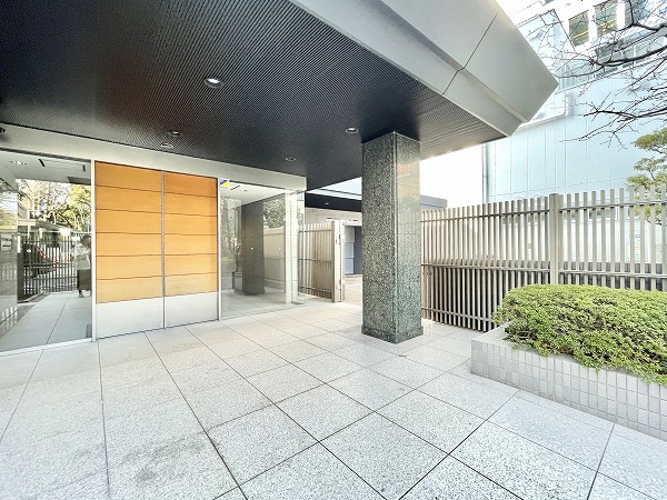 西麻布フォレストプラザ　アプローチ