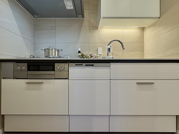 クレッセント麻布Ⅱ_使いやすそうなキッチンの写真1