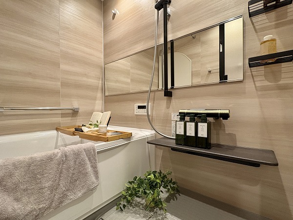 クレッセント麻布Ⅱ_高級感があるバスルームの写真