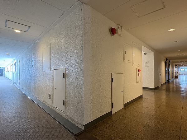 秀和恵比寿レジデンス　廊下