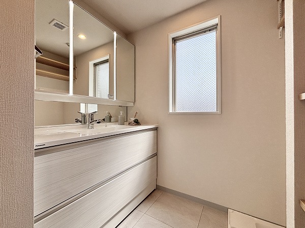 ダイナシティ文京根津_清潔感のあるパウダールームの写真