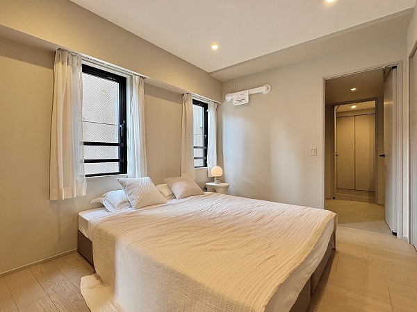 ジェイパーク渋谷東_ゆとりあるベッドルームの写真