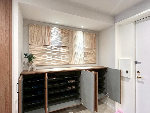 芦花公園プレスティージュ_シューズボックスの付いた玄関の写真