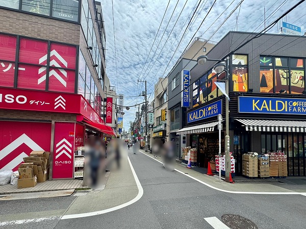 東口商店街