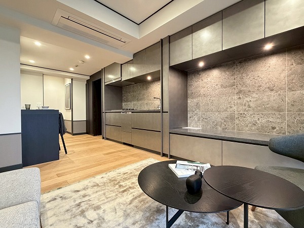 ザ・アッパーレジデンス南青山_LDKの写真