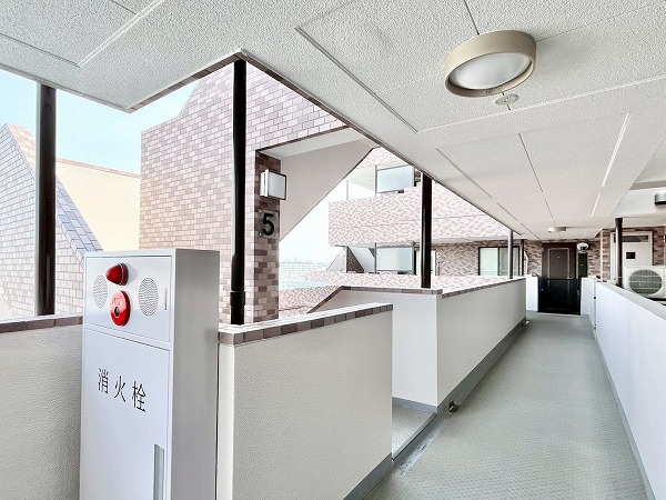 クレッセント上野毛 外廊下