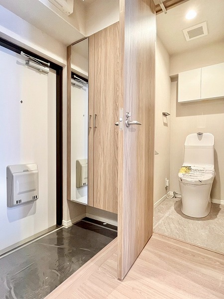 キャニオンマンション東山_玄関の写真1