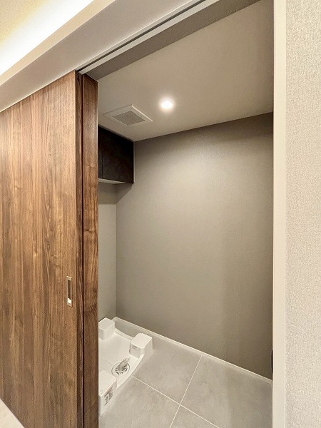 グランフォルム六番町_広々としたランドリールームの写真