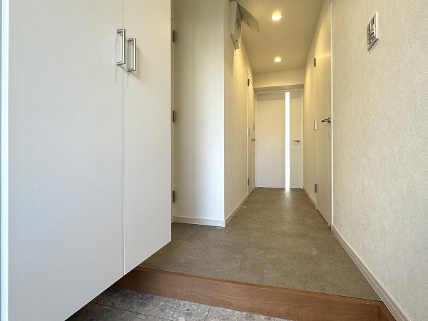 第2白金ハウス_玄関の写真