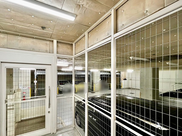 ライトコート四谷 駐車場