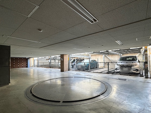 高輪パークハウスコリーヌ　駐車場