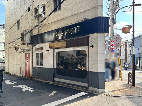 サンドイッチ店　DAY & NIGHT