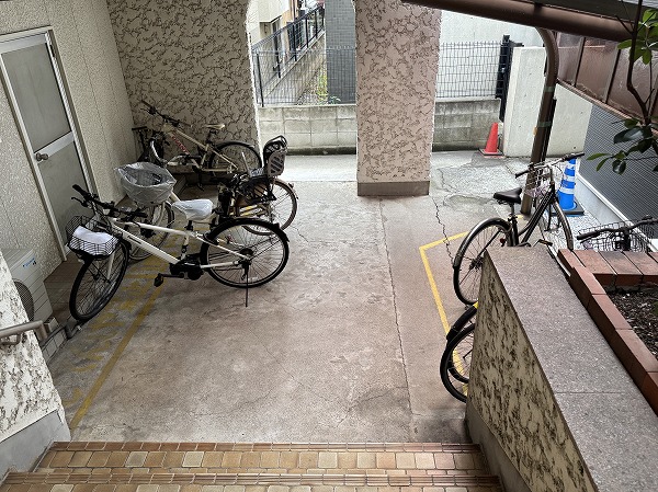 カーサ大岡山 駐輪場