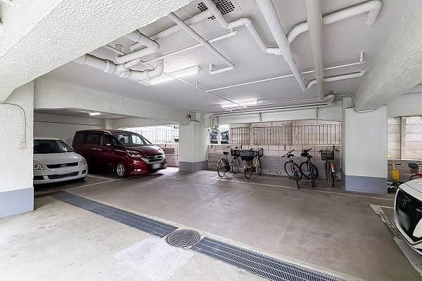 ハイライフ用賀_駐車場の写真