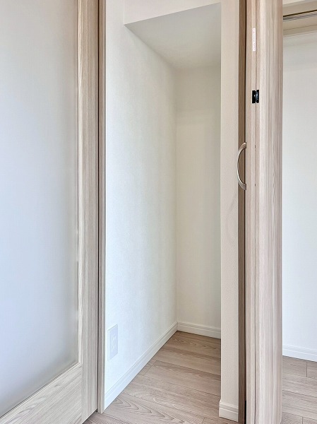 グランドパーク池尻大橋_洋室の物入れの写真