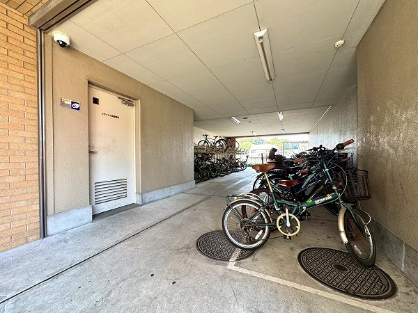 アールヴェール文京大塚公園　駐輪場