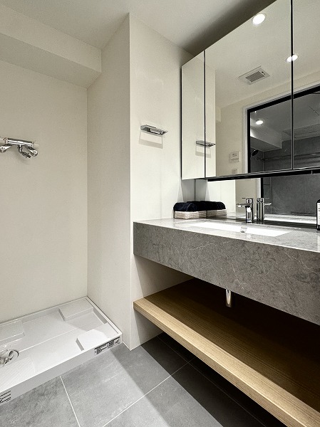 ライオンズマンション麻布十番南_洗面室の写真