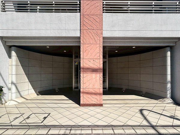 ザ・パームス代々木上原ヒルテラス　アプローチ