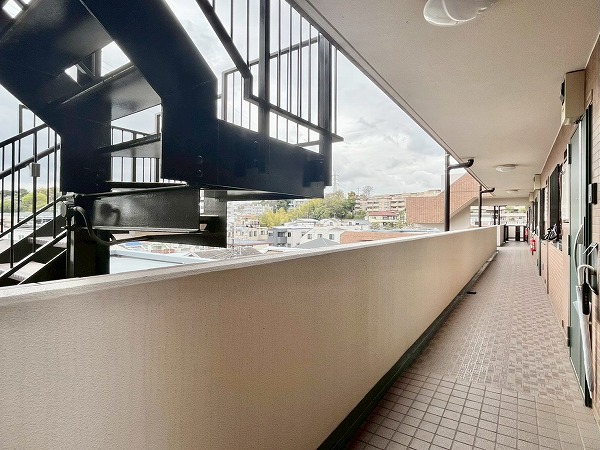 マイキャッスル二子玉川園　外廊下