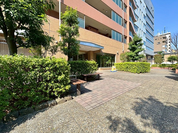 アールヴェール文京大塚公園　アプローチ