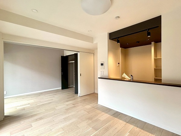 マンションアクロス代々木_広々としたリビングダイニングキッチンの写真