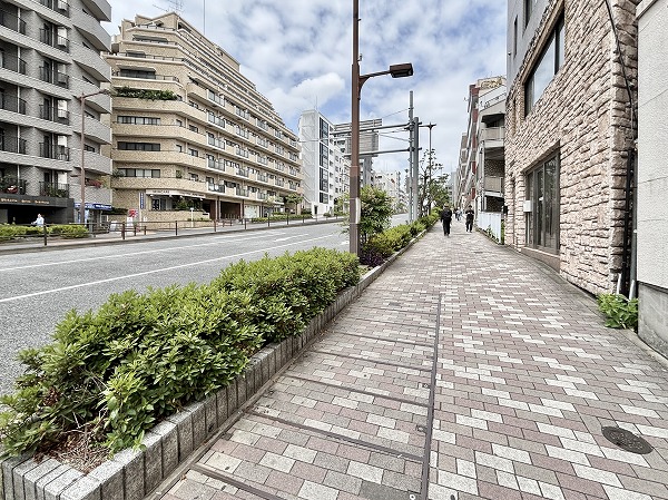余丁町通り
