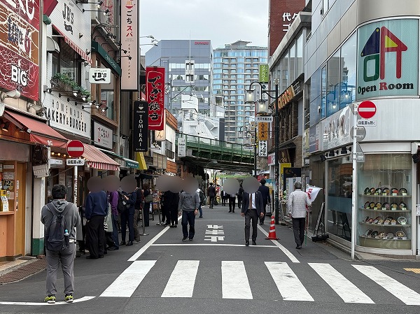 代々木駅前