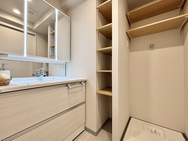 イトーピアマイズ池袋_清潔感のあるパウダールームの写真