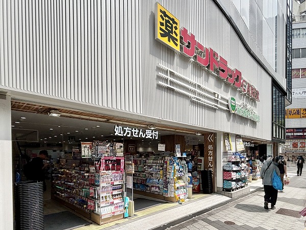 ドラッグストア