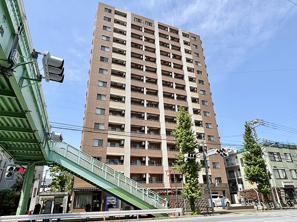 プレサンス本駒込アカデミア　外観