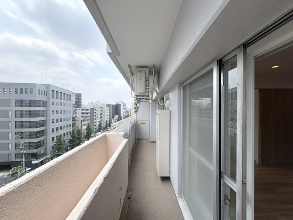 プラザ江戸川橋_広々としたバルコニーの写真