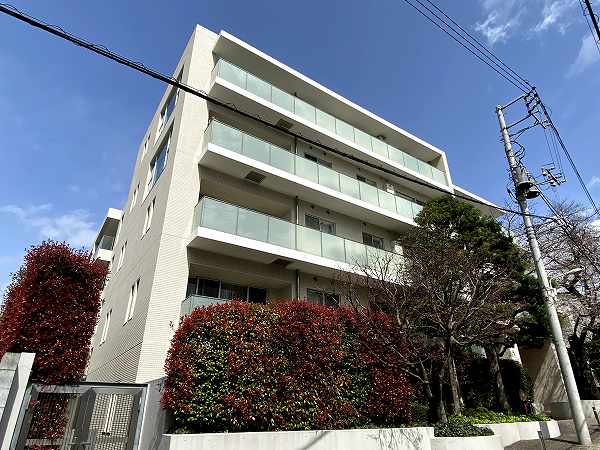 神宮前五丁目ブランシェ　外観