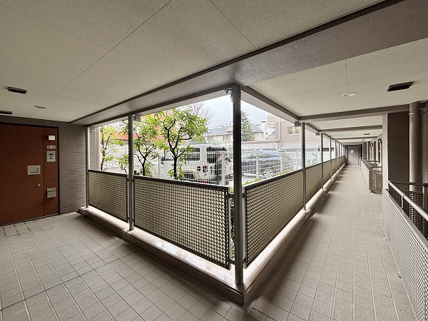 グランヴェール六義園 外廊下