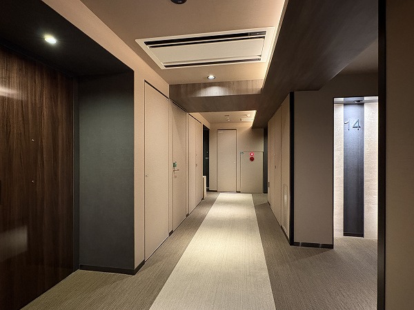 ヴァントヌーベル代々木　外廊下