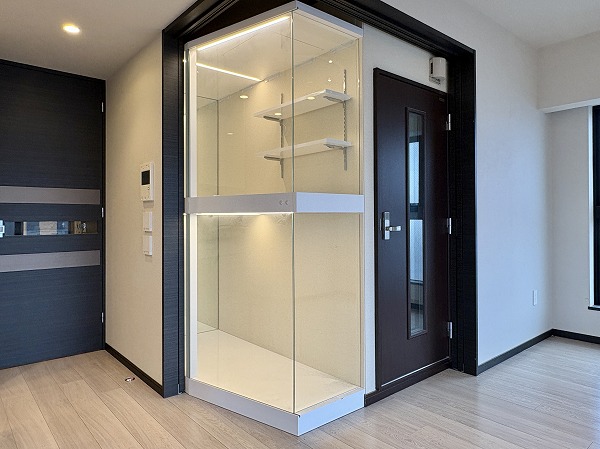 ヴァントヌーベル代々木_リビングダイニングキッチンのショーケースの写真