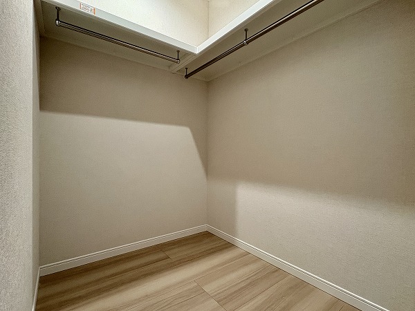 ドルミ代々木_約4.5帖の洋室WICの写真1