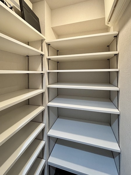 プレシス文京小石川静穏の杜_シューズインクローゼットの写真
